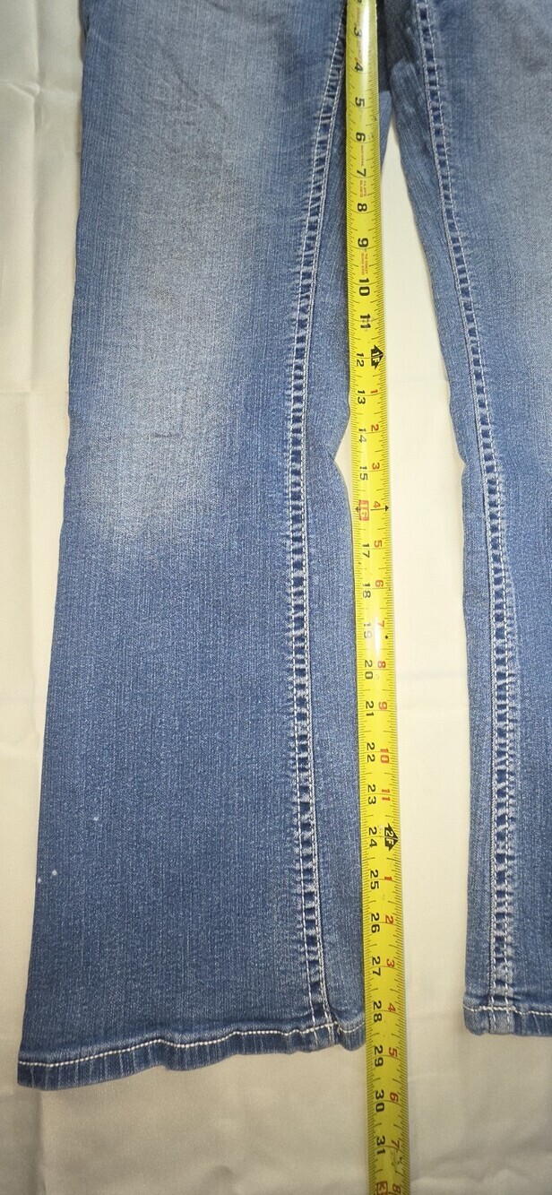 Wallflower The Luscious Curvy Bootcut Jeans Size 11 Blue Medium Wash Sku 221 - Picture 2 of 7